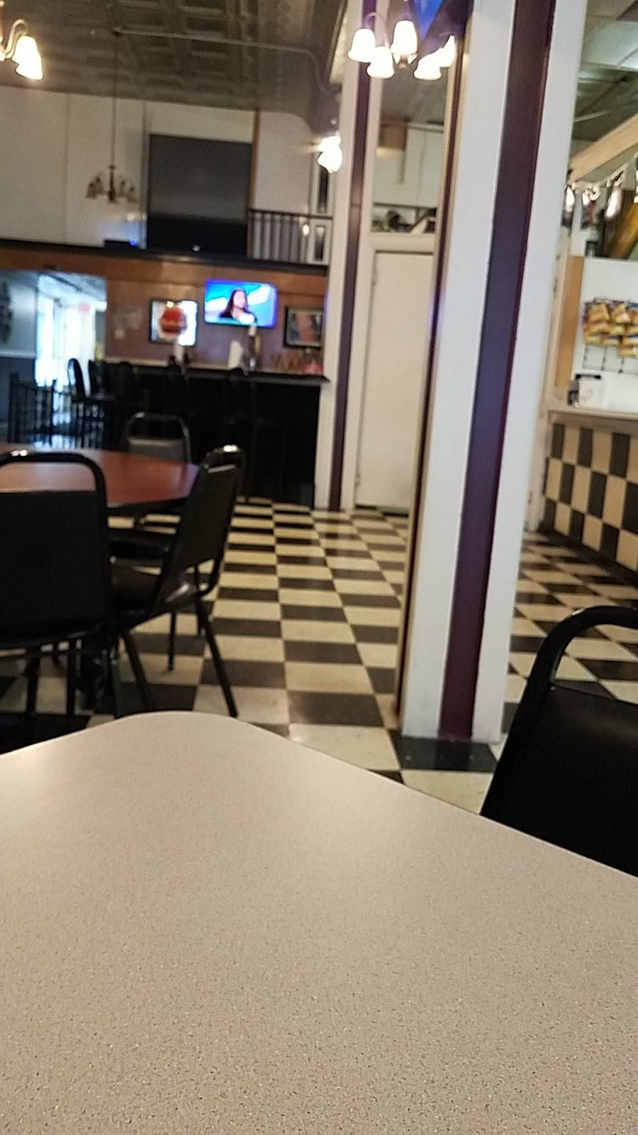 Rugionos | restaurant | 101 Toledo St, Fremont, IN 46737, USA | 2604951998 OR +1 260-495-1998