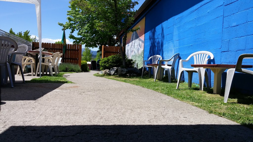 Handsome Johns Speakeasy | restaurant | 316 Chestnut St #2213, Mt Shasta, CA 96067, USA | 5302610456 OR +1 530-261-0456