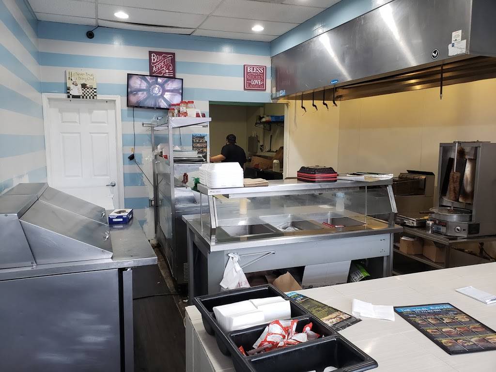 The Halal Burger | restaurant | 6234 N California Ave, Chicago, IL 60659, USA | 7738566663 OR +1 773-856-6663