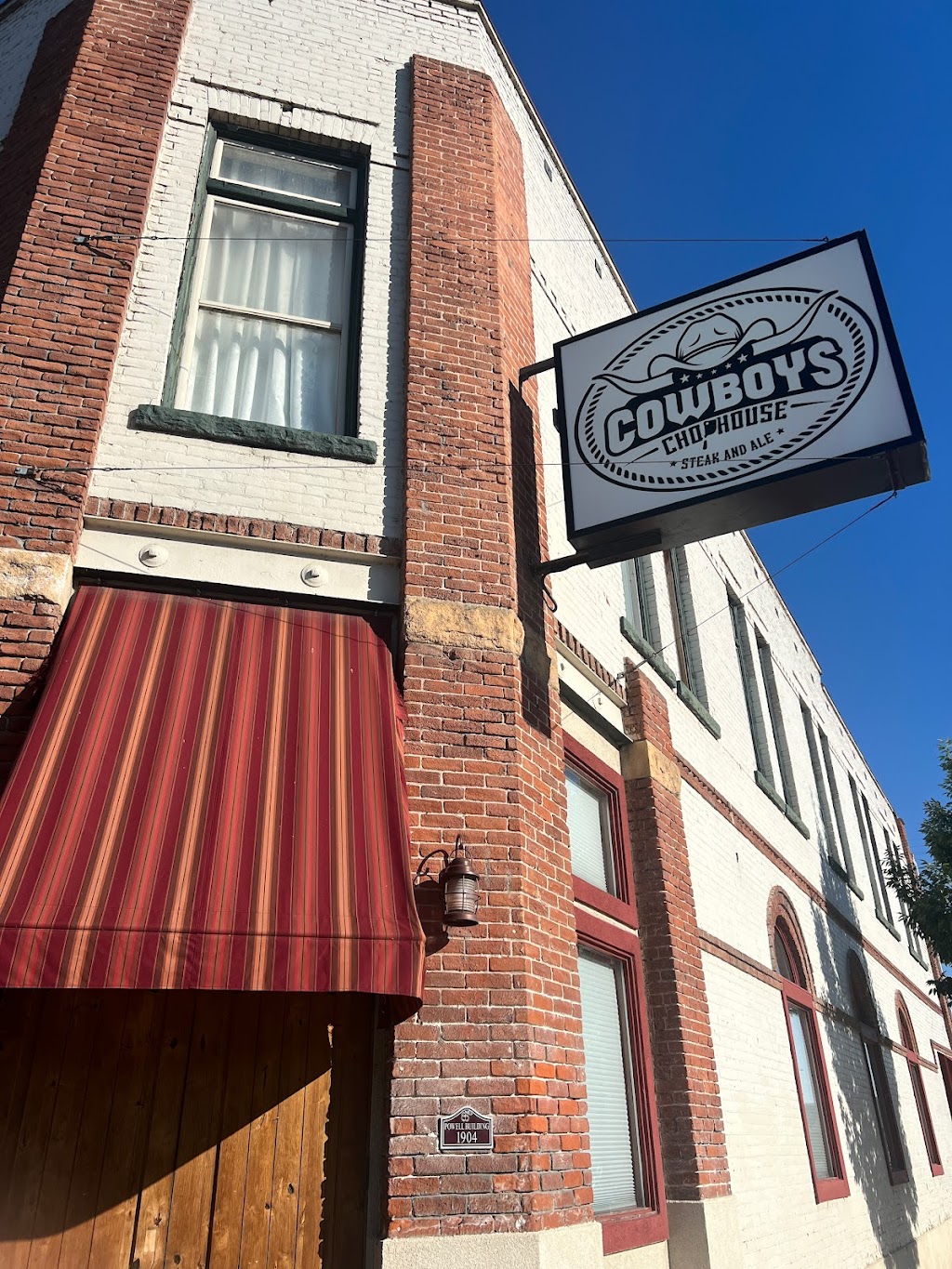 Cowboys Chophouse | restaurant | 101 E Main St, Emmett, ID 83617, USA | 2083694740 OR +1 208-369-4740