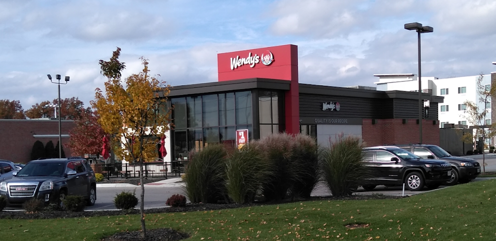 Wendys | restaurant | 2907 Navarre Ave, Oregon, OH 43616, USA | 4196985206 OR +1 419-698-5206