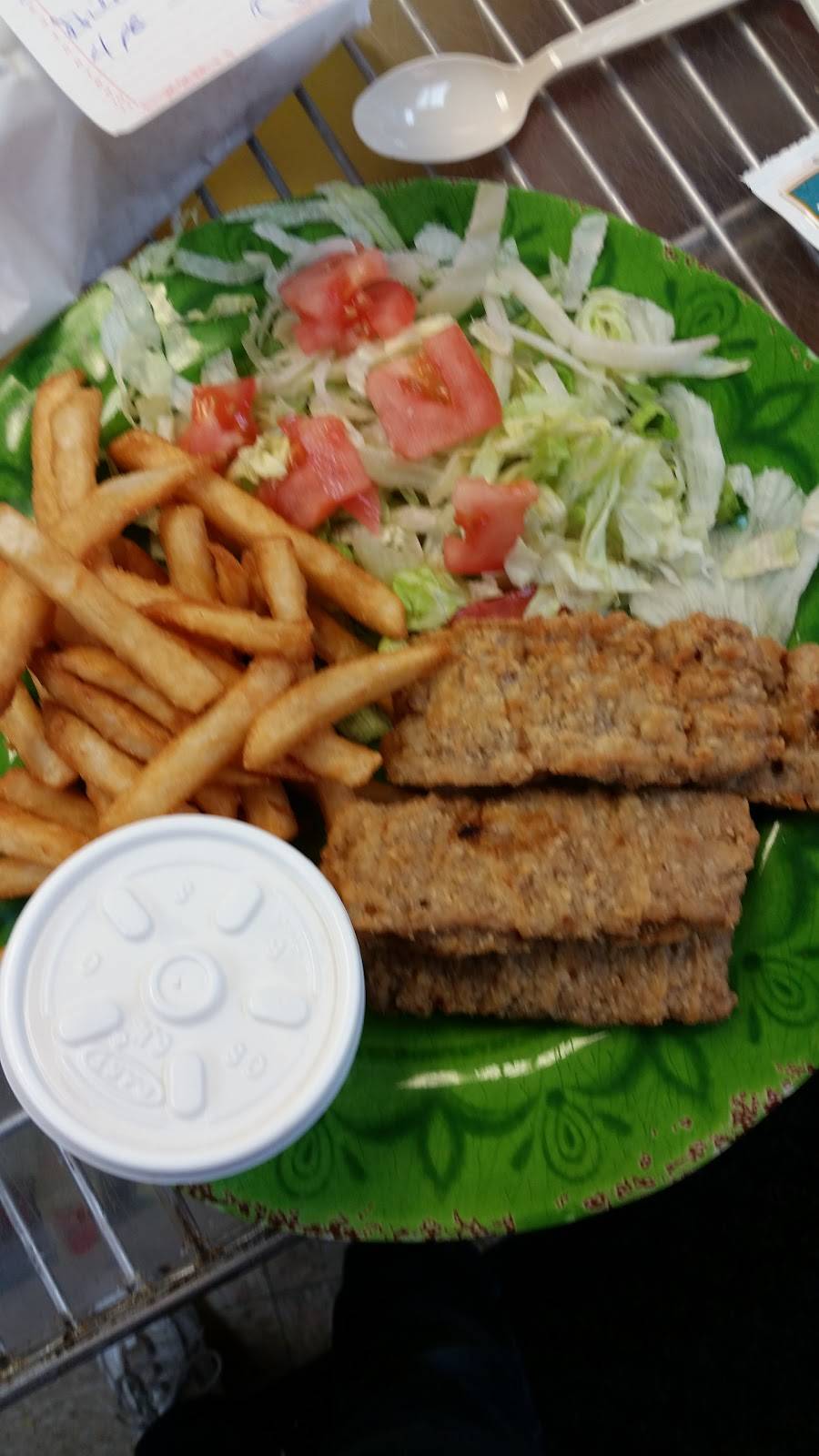 Charlie Allens Burgers & Grill | restaurant | 901 E Milam St, Mexia, TX 76667, USA | 2545626444 OR +1 254-562-6444