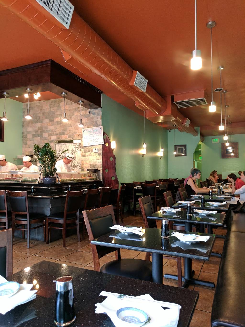 Taki Sushi | restaurant | 420 E Bayaud Ave, Denver, CO 80209, USA | 3032820111 OR +1 303-282-0111