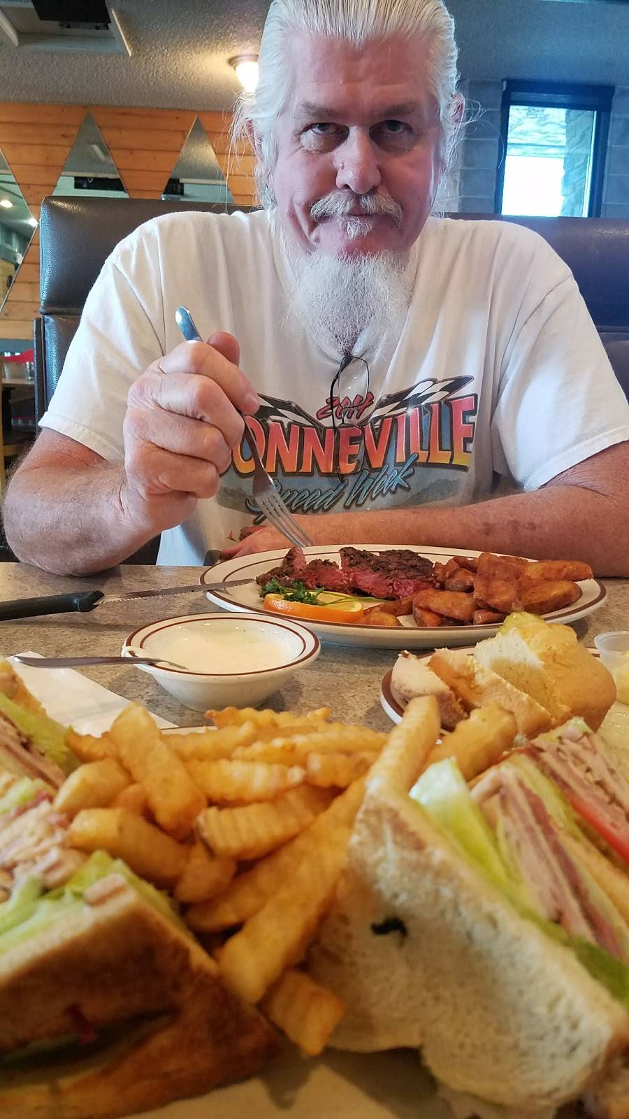 Spencers Restaurant | restaurant | 10437 Rosedale Hwy, Bakersfield, CA 93312, USA | 6615890658 OR +1 661-589-0658