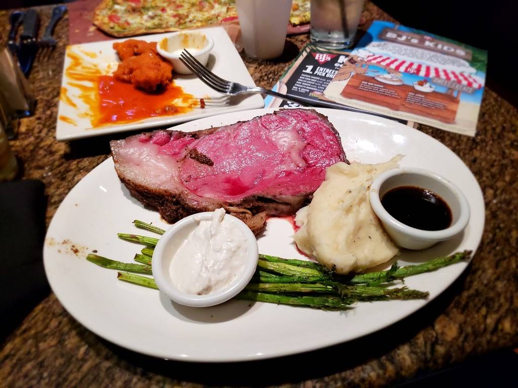 BJs Restaurant & Brewhouse | restaurant | 3703 9th St SW, Puyallup, WA 98373, USA | 2538484000 OR +1 253-848-4000