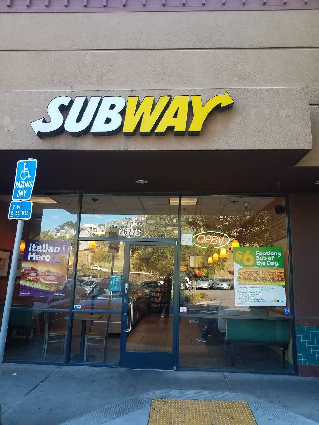 Subway Restaurants | restaurant | 26775 Hayward Blvd i, Hayward, CA 94542, USA | 5105812585 OR +1 510-581-2585