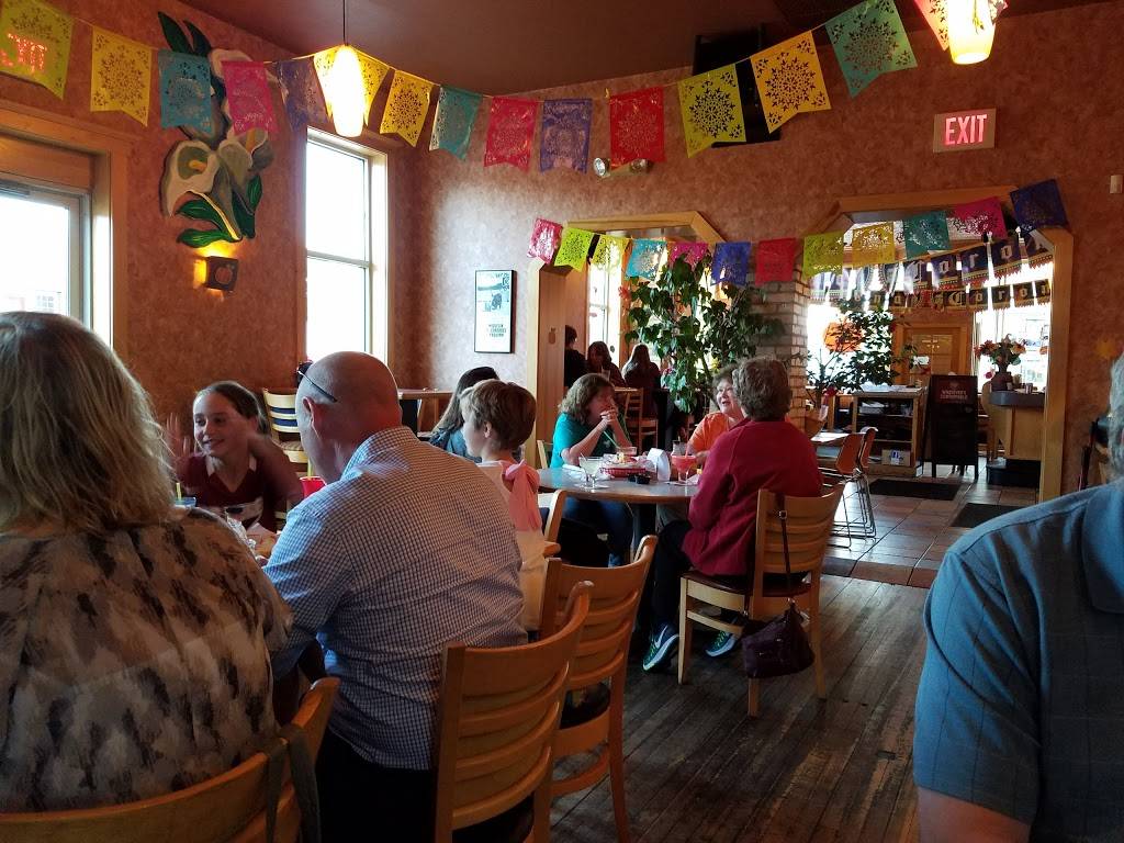 Caliente La Fiesta Mexicana | restaurant | 623 George St, De Pere, WI 54115, USA | 9203368737 OR +1 920-336-8737