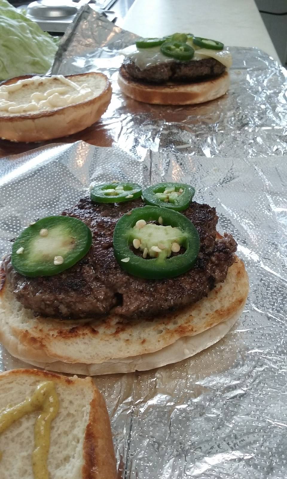 Mini-Burger | meal takeaway | 8125 Lefferts Blvd, Jamaica, NY 11415, USA | 7188054700 OR +1 718-805-4700