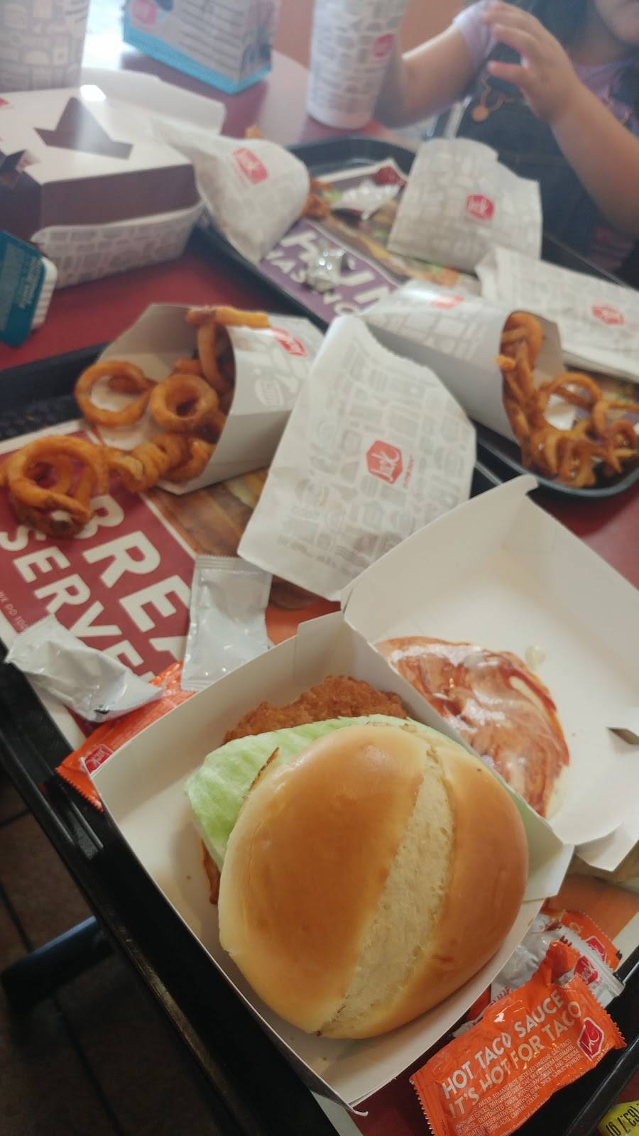 Jack in the Box | restaurant | 907 E Hwy 67, Duncanville, TX 75137, USA | 9727092757 OR +1 972-709-2757