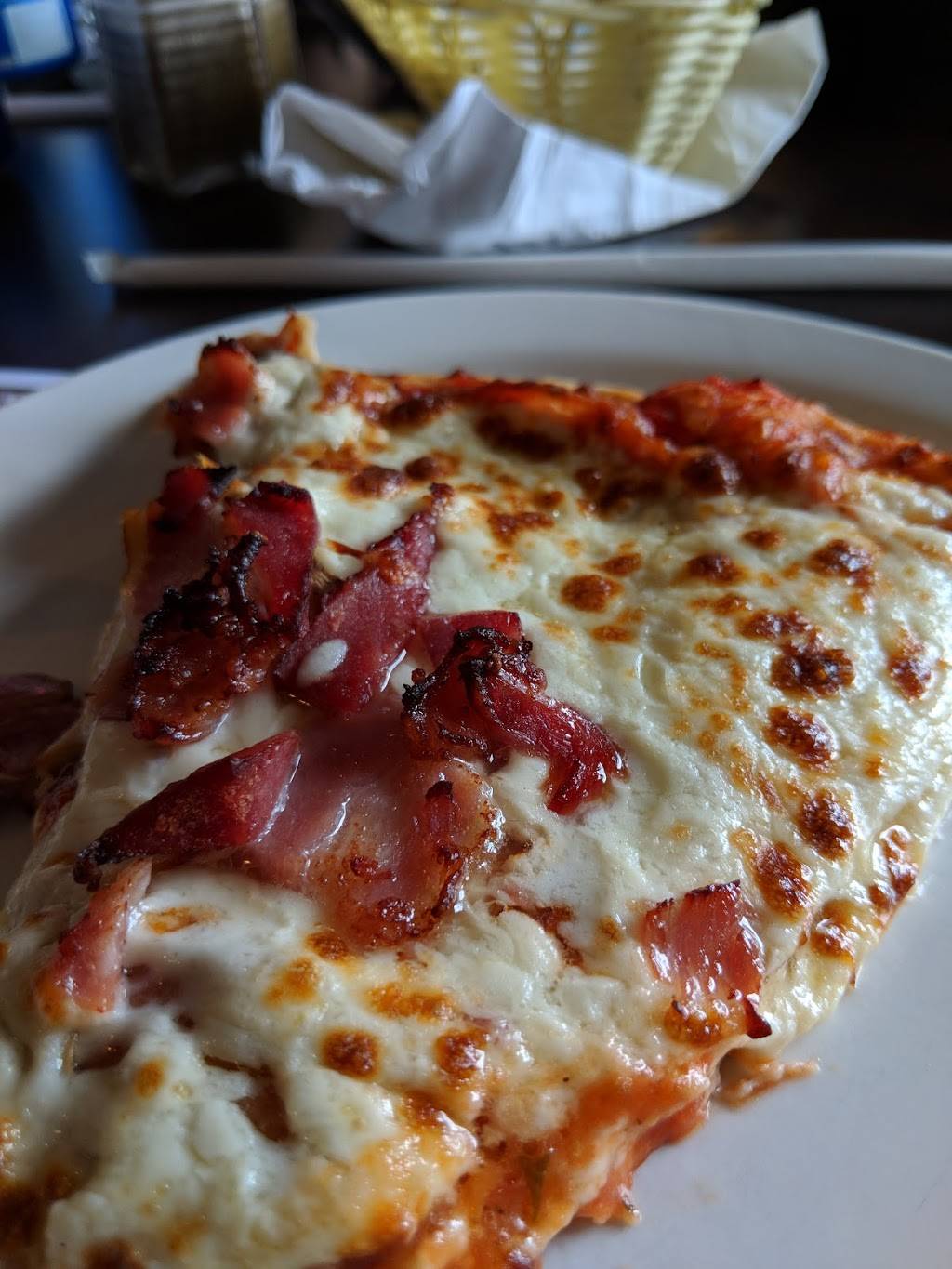 Med Pizza Restaurant Livraison | restaurant | 1062 Boulevard de Sainte-Adèle, Sainte-Adèle, QC J8B 2N4, Canada | 4502294229 OR +1 450-229-4229