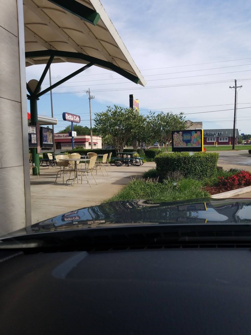 Sonic Drive-In | restaurant | 4534 East 51st Street South, Tulsa, OK 74135, USA | 9184922620 OR +1 918-492-2620