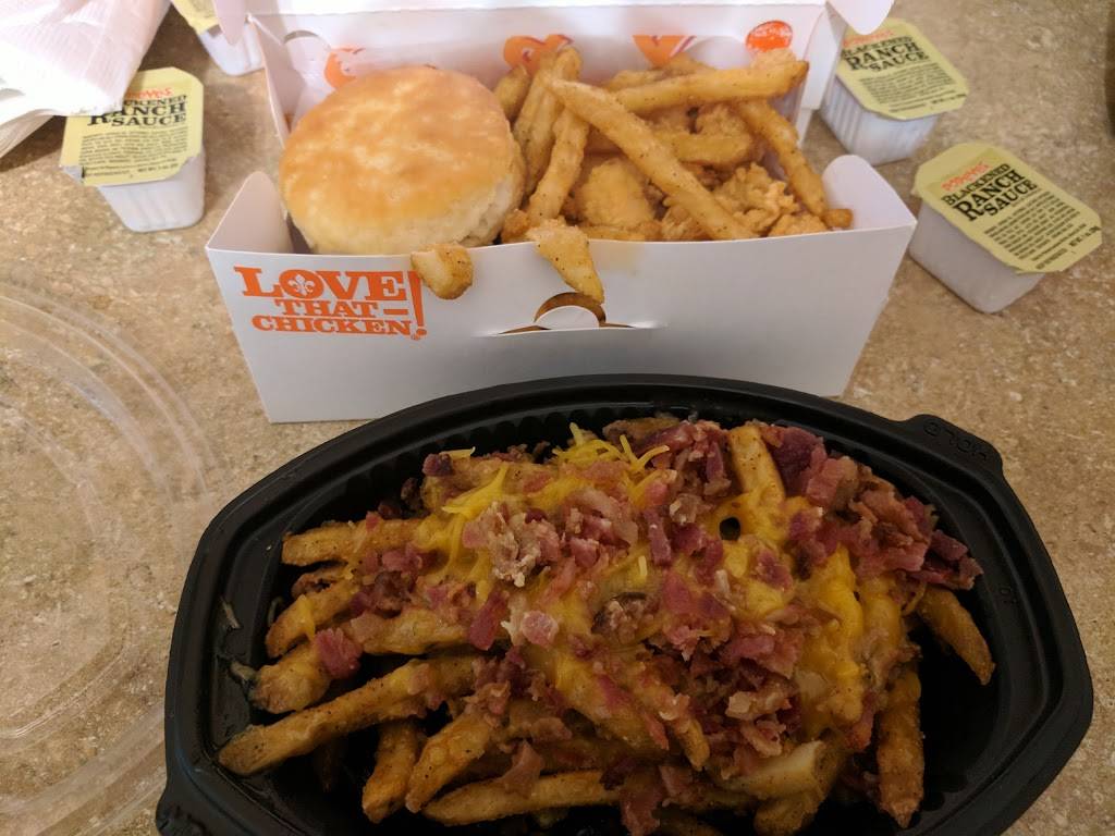 Popeyes Louisiana Kitchen | restaurant | 677 N Dupont Hwy, Dover, DE 19901, USA | 3026745188 OR +1 302-674-5188