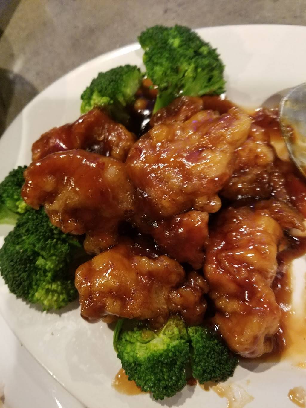 Tangs Chinese Restaurant | restaurant | 111 US-45, Grayslake, IL 60030, USA | 8475488882 OR +1 847-548-8882