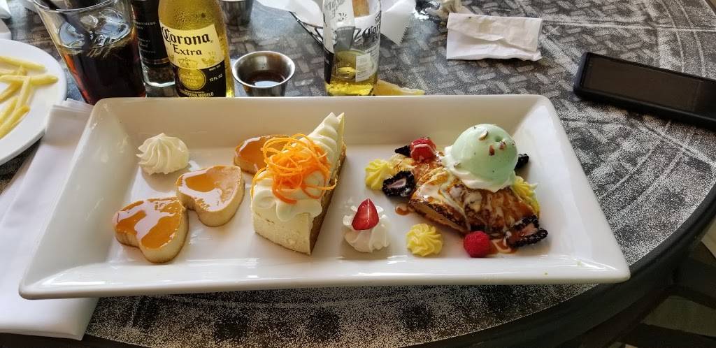 Rumrunners | restaurant | 5848 Cape Harbour Dr, Cape Coral, FL 33914, USA | 2395420200 OR +1 239-542-0200