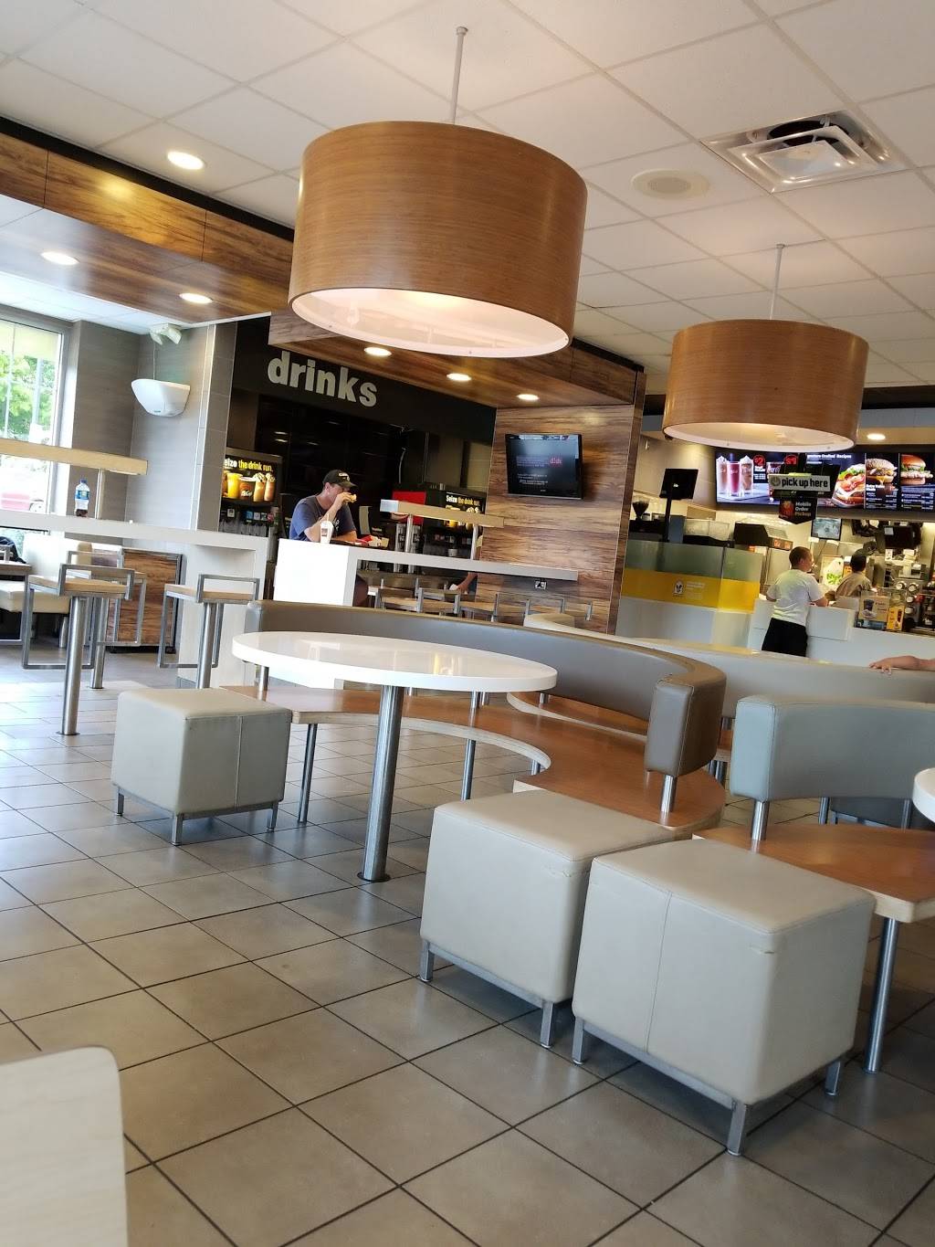 McDonalds | cafe | 22 Queen City Dr, Cumberland, MD 21502, USA | 3017224071 OR +1 301-722-4071