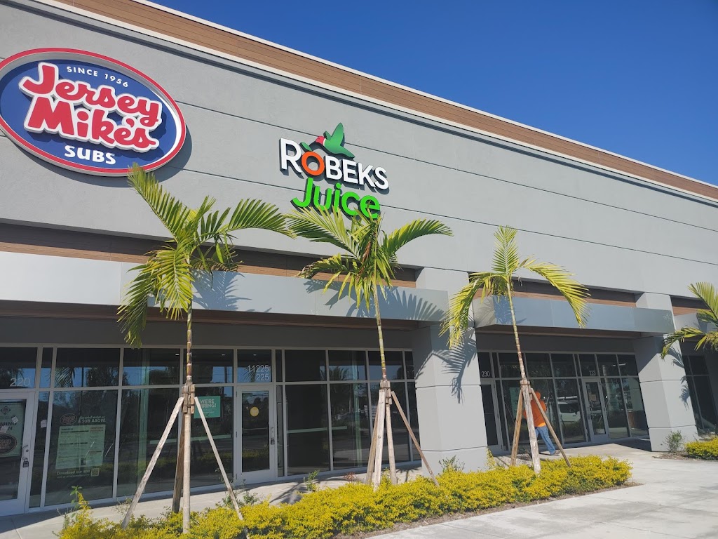 Robeks Fresh Juices & Smoothies | restaurant | 11225 Miramar Pkwy, Miramar, FL 33025, USA | 9543998183 OR +1 954-399-8183