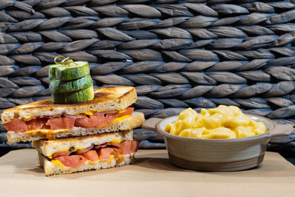 The Palms Sports Lounge & Good Vibes Bar | restaurant | 4201 Indian Bayou Trail, Destin, FL 32541, USA | 8505499001 OR +1 850-549-9001