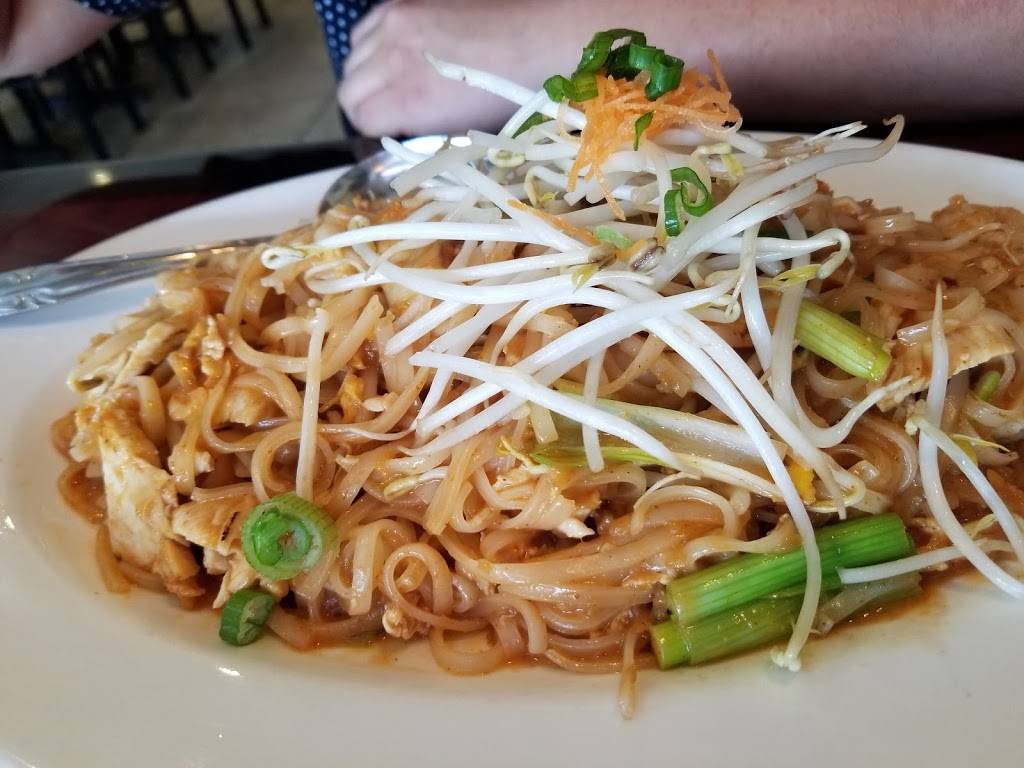 Thai Spice - Noodle & Sushi House | restaurant | 300 Bay Area Blvd #900, Webster, TX 77598, USA | 2815546800 OR +1 281-554-6800