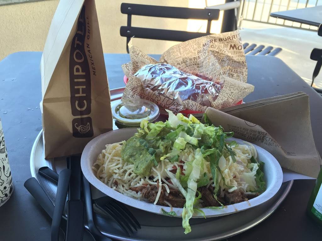 Chipotle Mexican Grill | restaurant | 660 Ventura Blvd Unit 500, Camarillo, CA 93010, USA | 8054820618 OR +1 805-482-0618