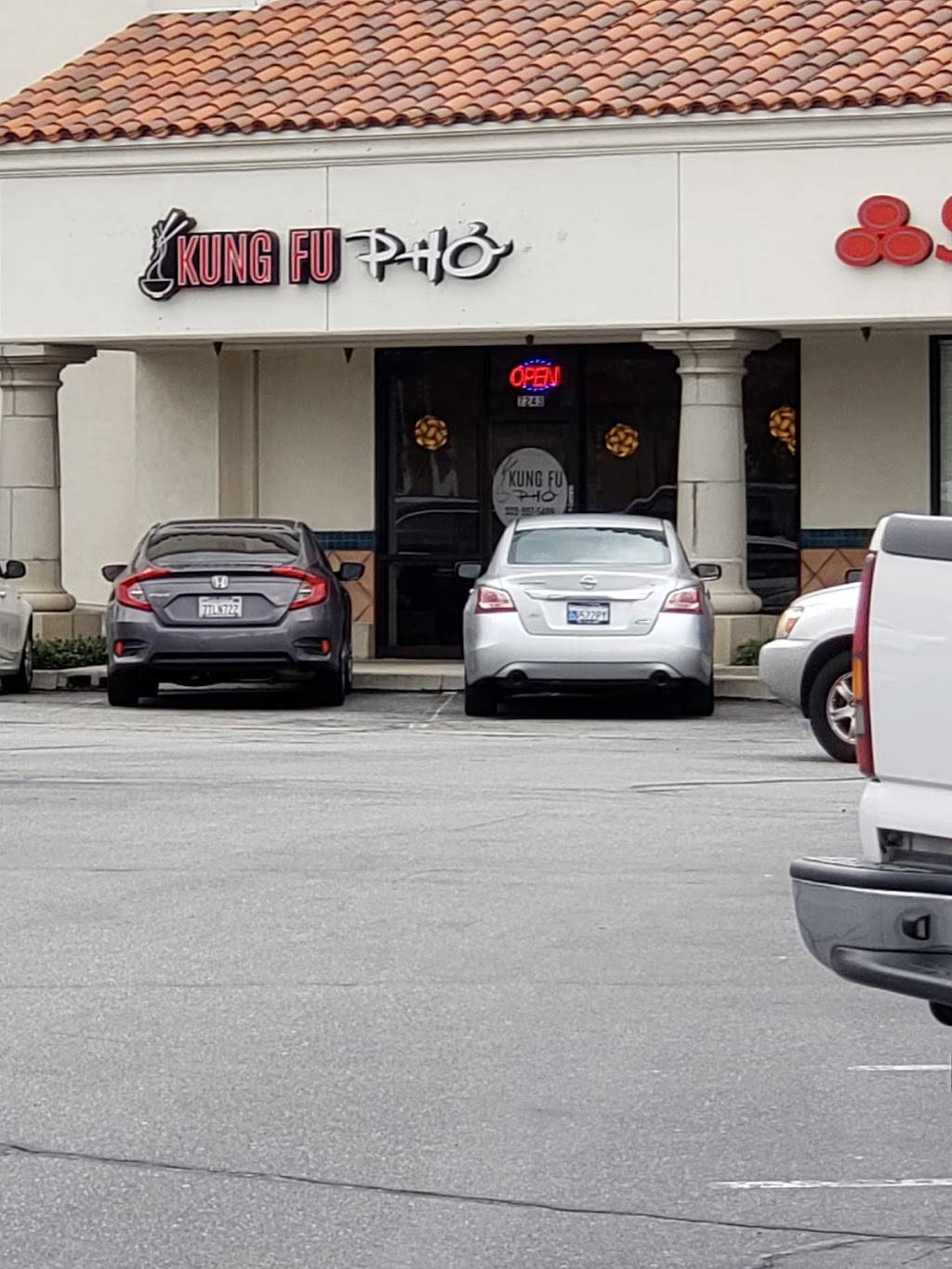 Kung Fu Phò | restaurant | 7243 Boulder Ave, Highland, CA 92346, USA | 9099075499 OR +1 909-907-5499