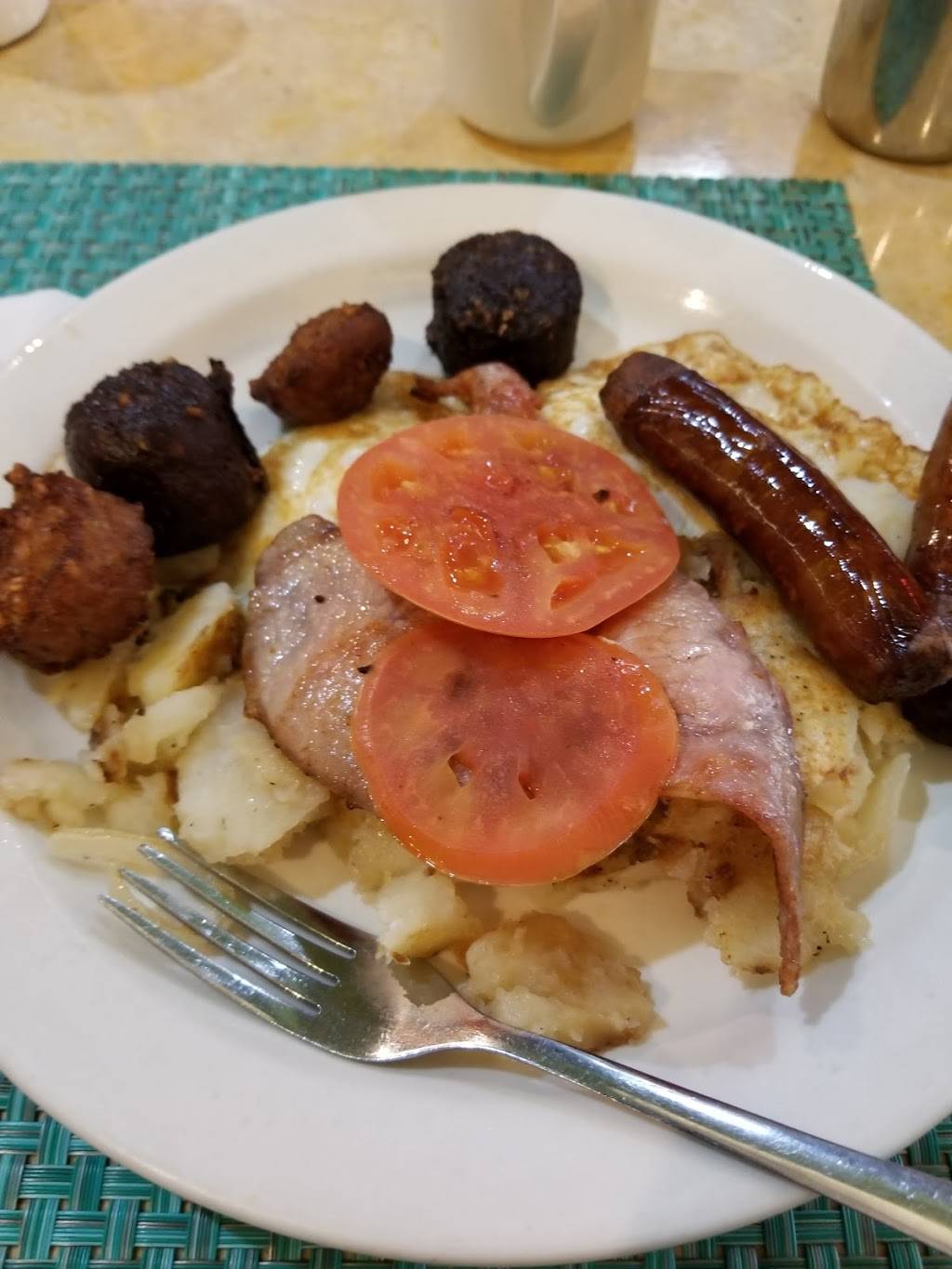 Irish Coffee Shop | restaurant | 946 McLean Ave, Yonkers, NY 10704, USA | 9147763309 OR +1 914-776-3309