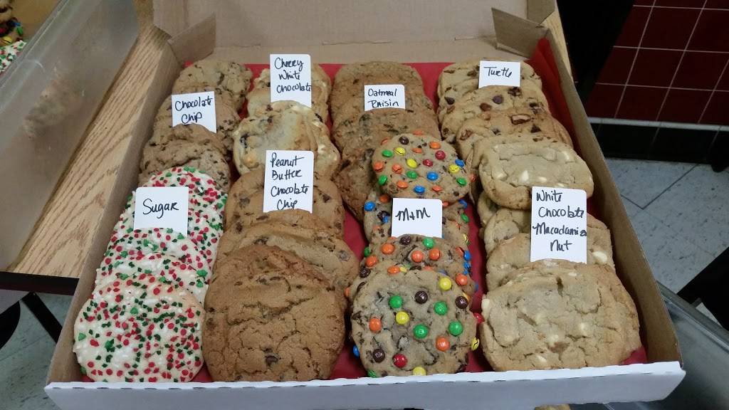 Deckers Express | restaurant | 560 Lakeland Plaza, Cumming, GA 30040, USA | 7708894742 OR +1 770-889-4742