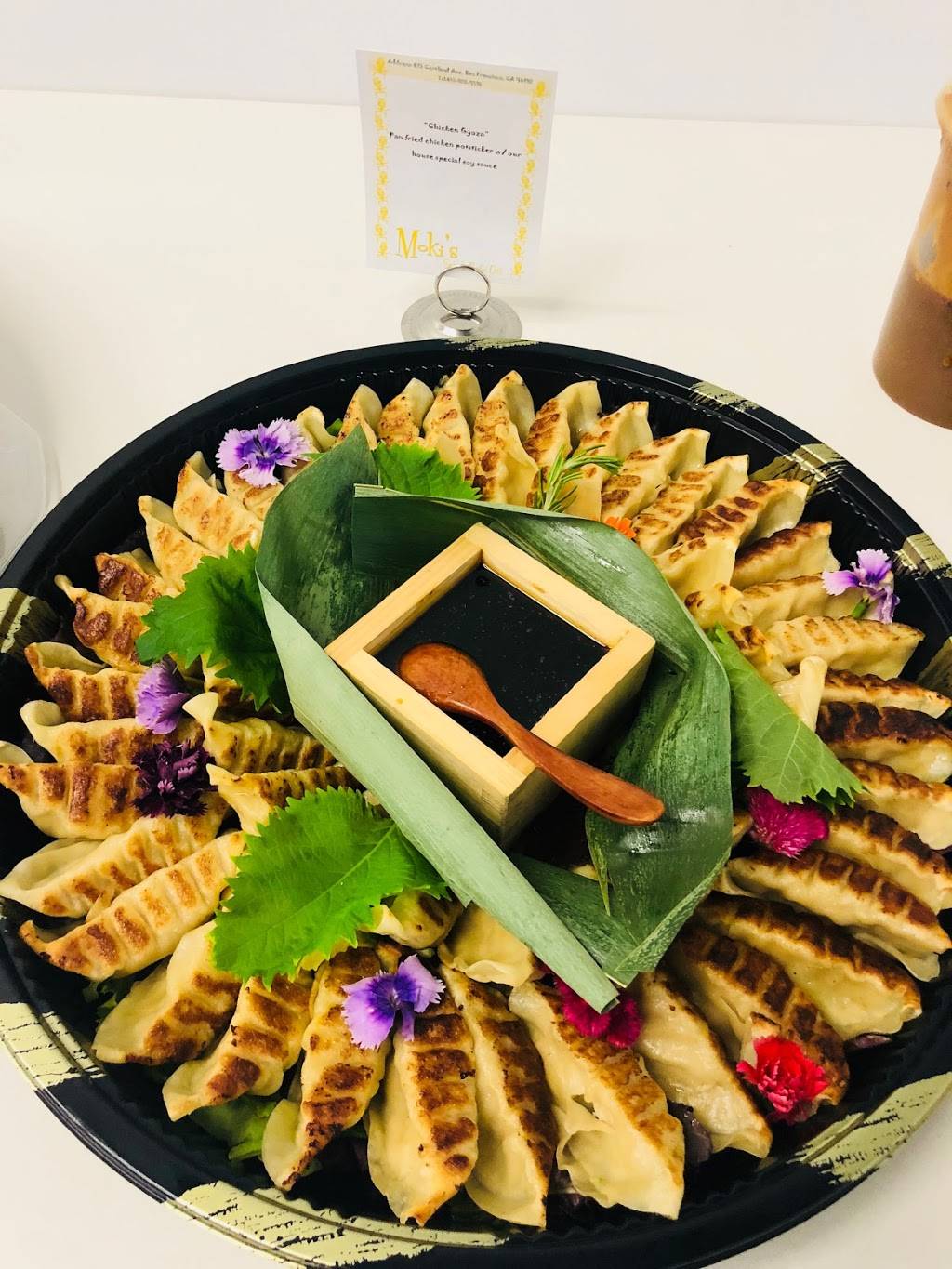 Mokis Sushi & Pacific Grill | restaurant | 615 Cortland Ave, San Francisco, CA 94110, USA | 4159709336 OR +1 415-970-9336