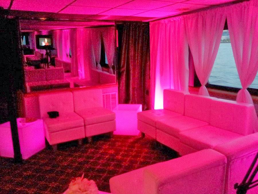 Skyline Princess Cruises | restaurant | 1 Worlds Fair Marina, Flushing, NY 11368, USA | 7184461100 OR +1 718-446-1100