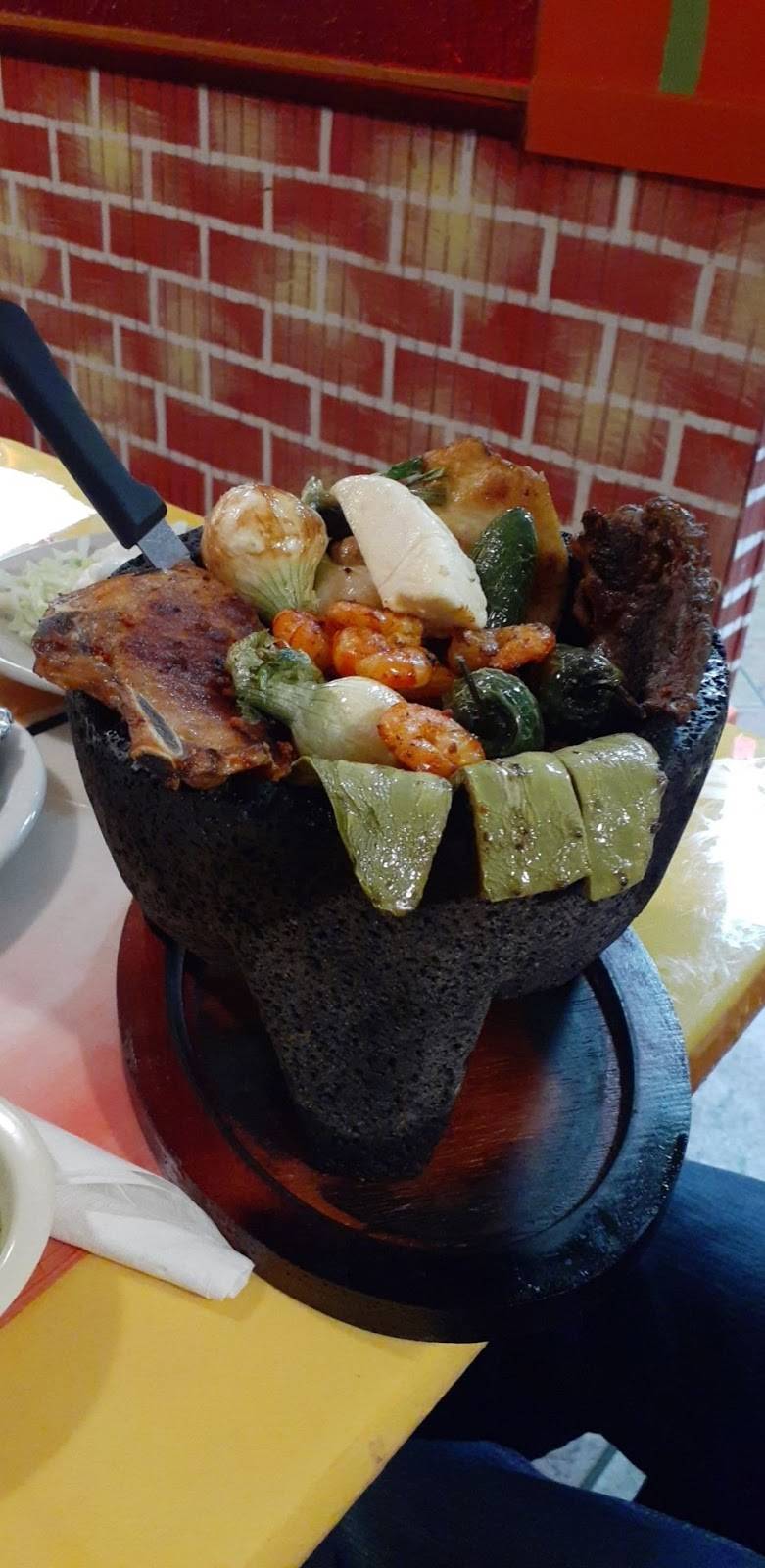 Los locos | restaurant | 1001 E Stone Dr Ste J, Kingsport, TN 37660, USA | 4237650584 OR +1 423-765-0584