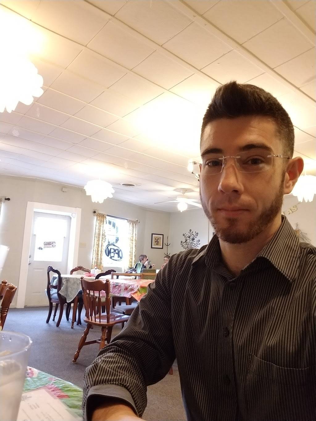 Flowers Cafe | restaurant | 218 Main St S, New Ellenton, SC 29809, USA | 8034437229 OR +1 803-443-7229