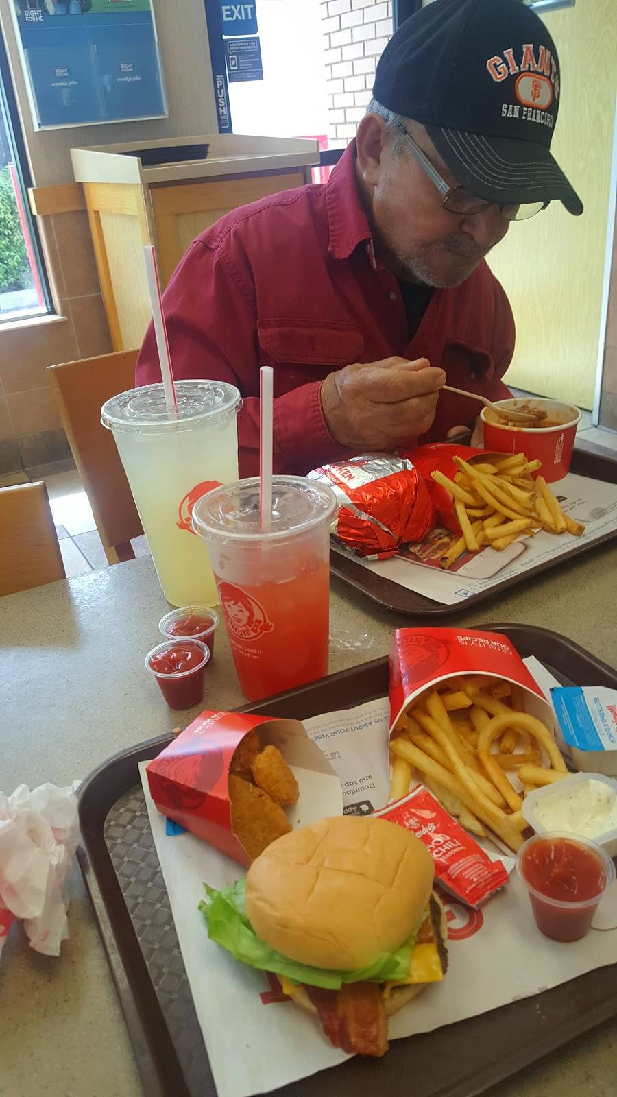 Wendys | restaurant | 2805 Whitson St, Selma, CA 93662, USA | 5598980399 OR +1 559-898-0399