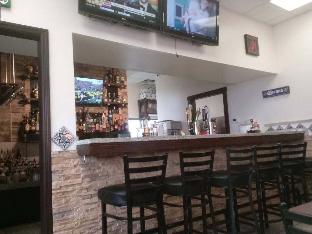 Tres Caminos Mexican Grill | restaurant | 229 Grand Valley Blvd, Martinsville, IN 46151, USA | 7653491502 OR +1 765-349-1502