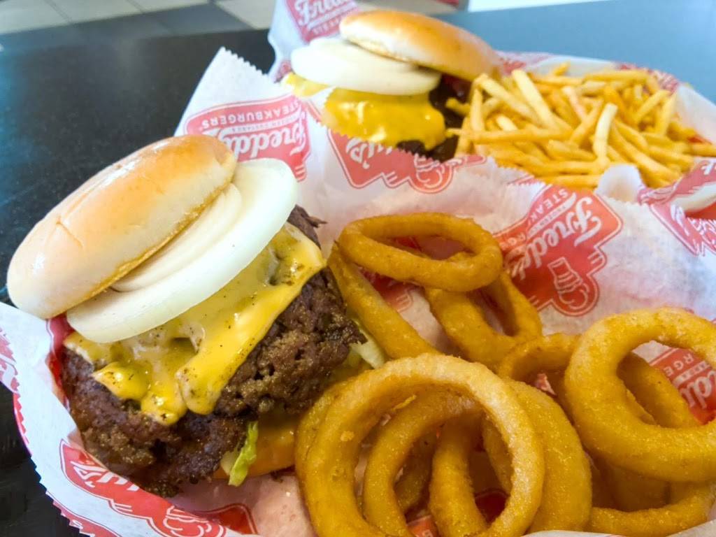 Freddys Frozen Custard & Steakburgers | restaurant | 420 W Town Center Blvd, Champaign, IL 61822, USA | 2176071203 OR +1 217-607-1203