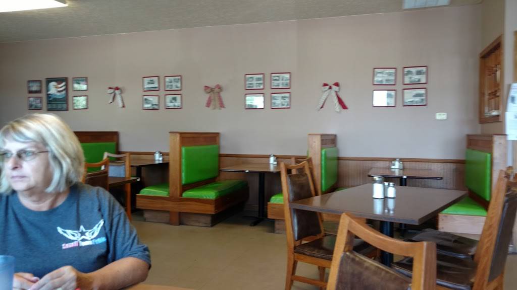 Marcys Kitchen | restaurant | 101 Indiana Ave, English, IN 47118, USA | 8123383933 OR +1 812-338-3933