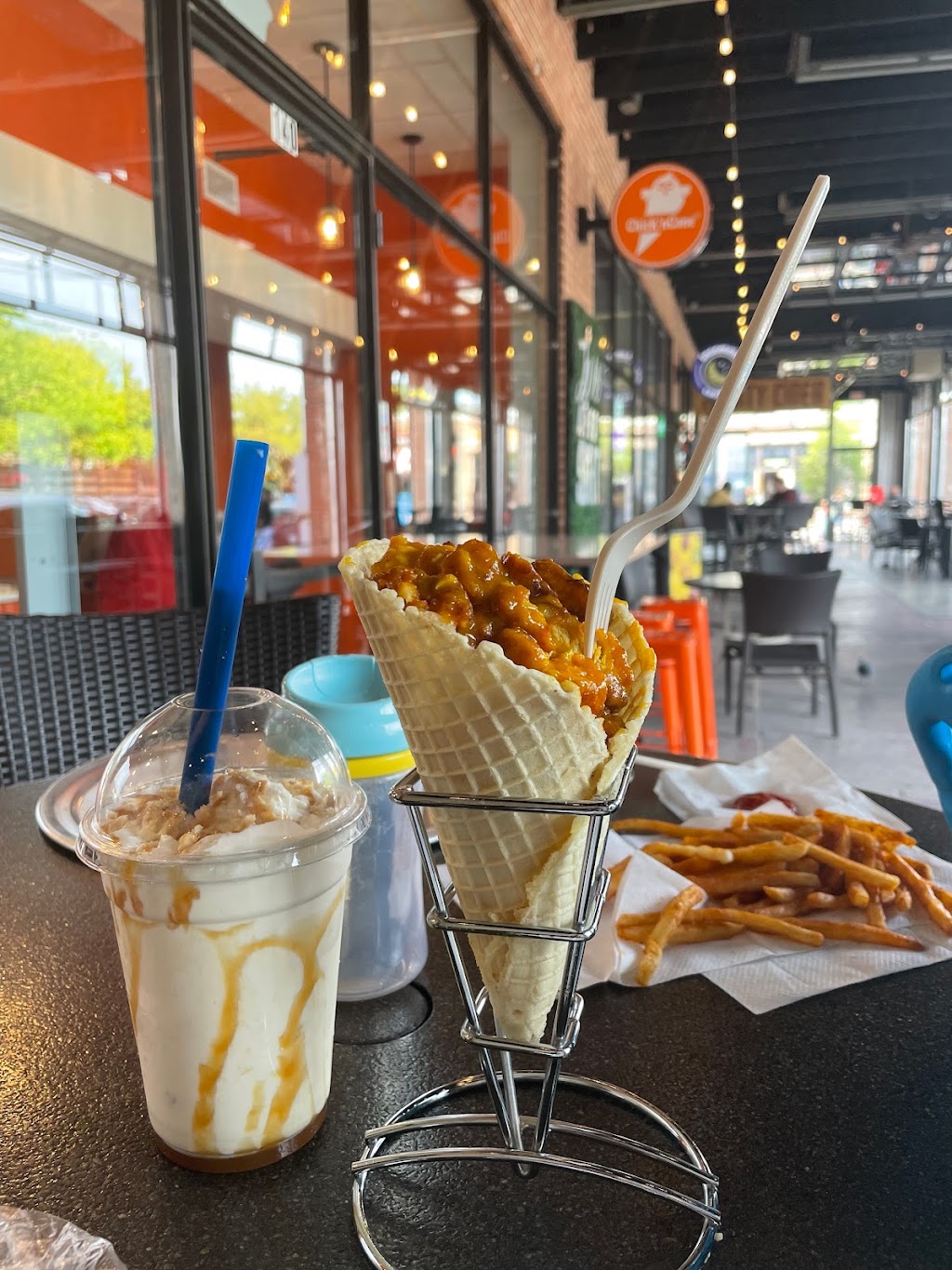 ChicknCone Dallas | restaurant | 2656 Main St Suite 140, Dallas, TX 75226, USA | 9726855054 OR +1 972-685-5054