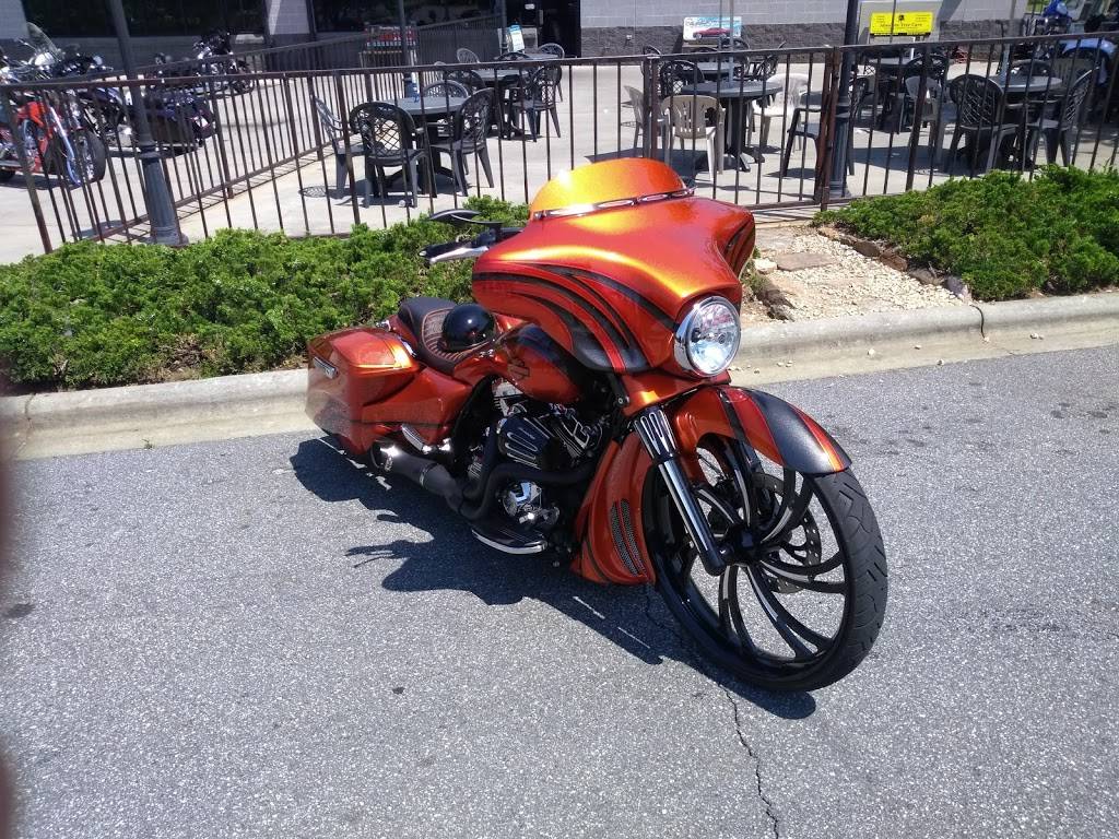 Iron Thunder Saloon | restaurant | 2022 13th Ave Dr SE, Hickory, NC 28602, USA | 8283224523 OR +1 828-322-4523