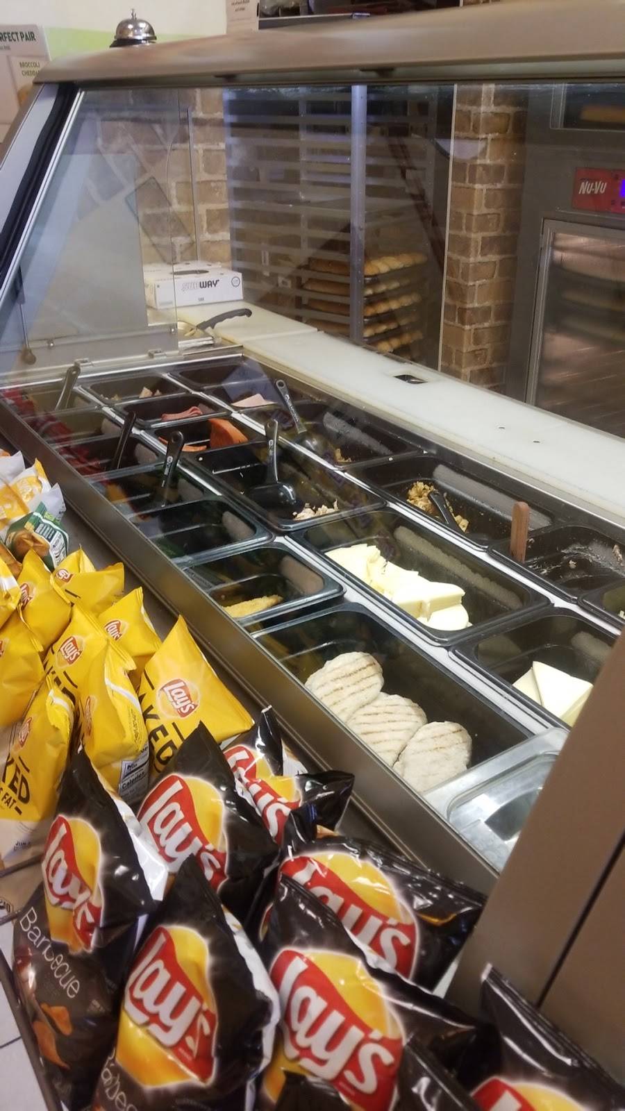 Subway Restaurants | restaurant | 138-05 Queens Blvd, Briarwood, NY 11435, USA | 7188801340 OR +1 718-880-1340