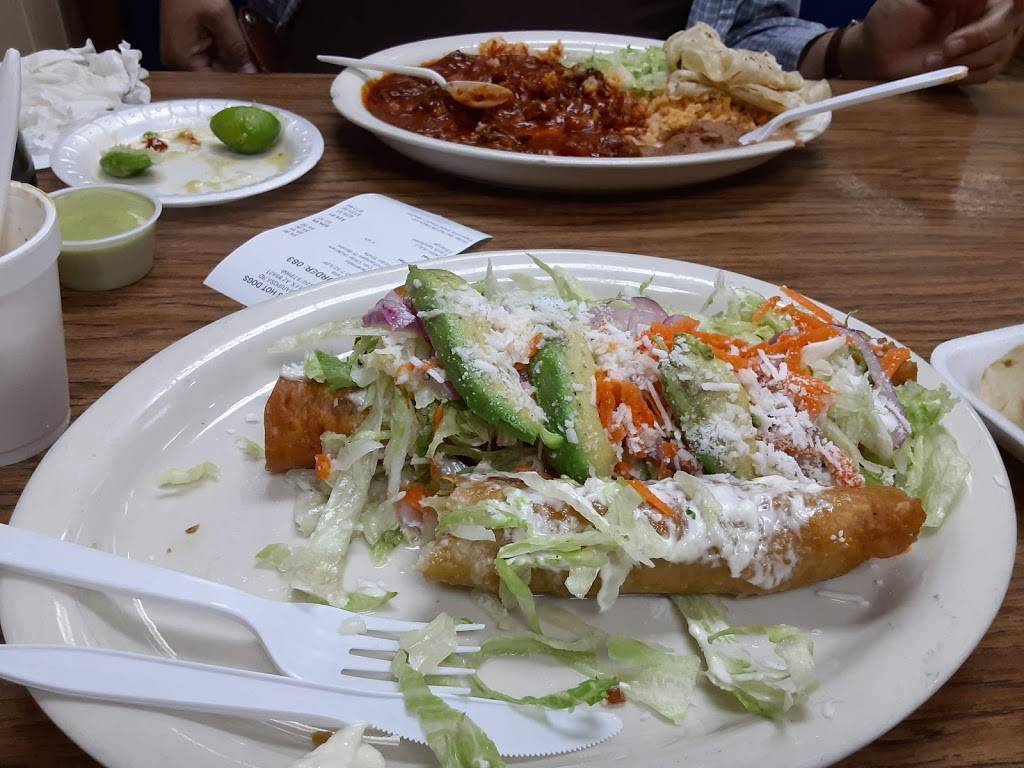 Chuyitos Hot Dogs | restaurant | 510 W Mariposa Rd, Nogales, AZ 85621, USA | 5207619968 OR +1 520-761-9968