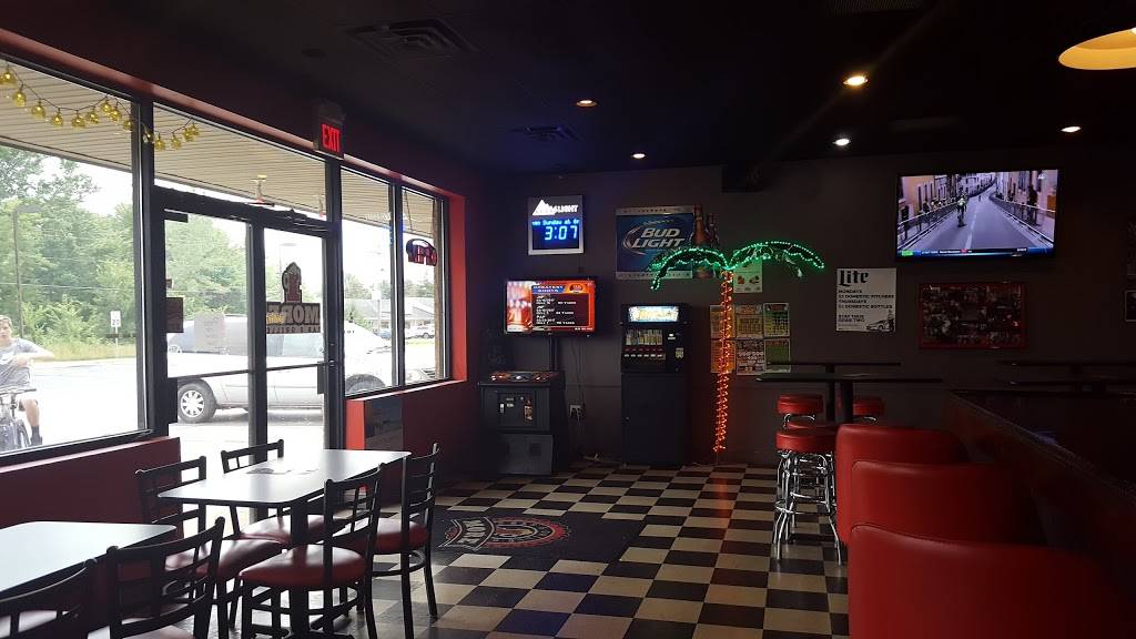 1 More Bar & Grill | restaurant | 1940 Jamison Dr #1015, Lawrenceburg, IN 47025, USA | 8127477546 OR +1 812-747-7546