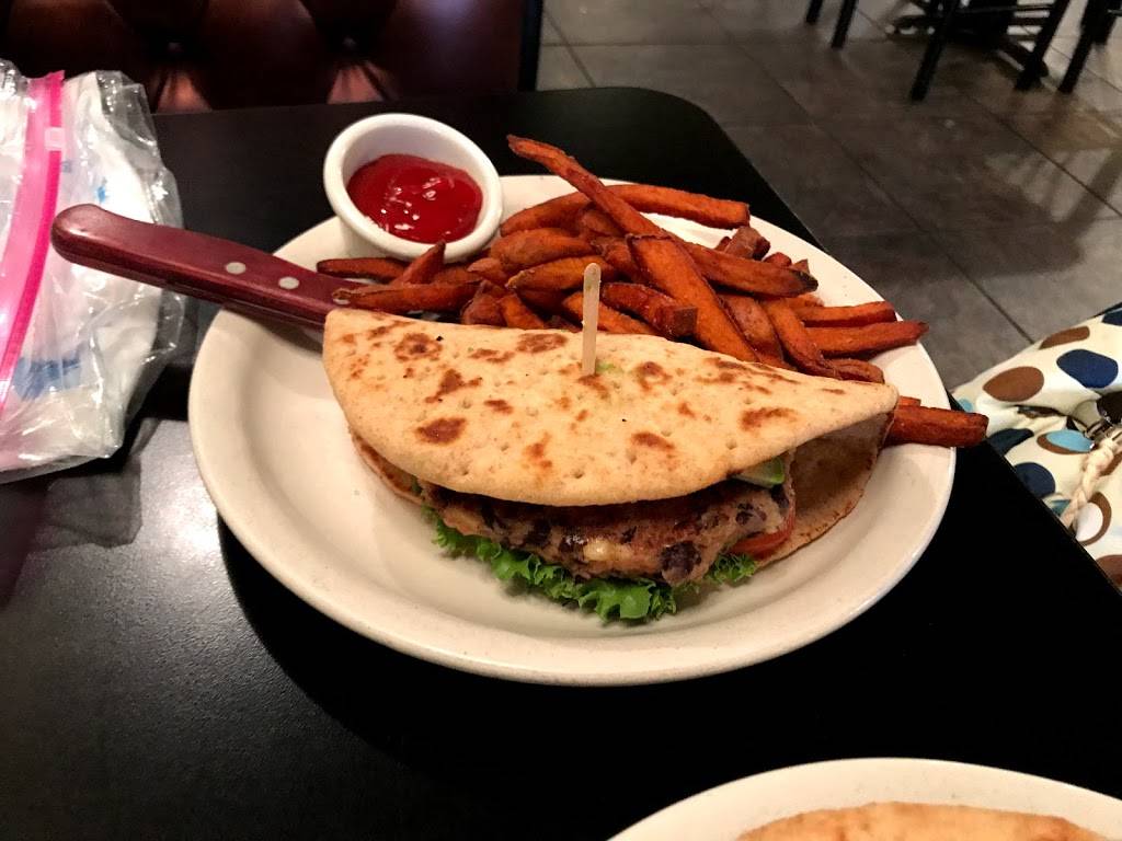 The Dish Cafe | restaurant | 1466 Ritter Dr, Daniels, WV 25832, USA | 3047632366 OR +1 304-763-2366