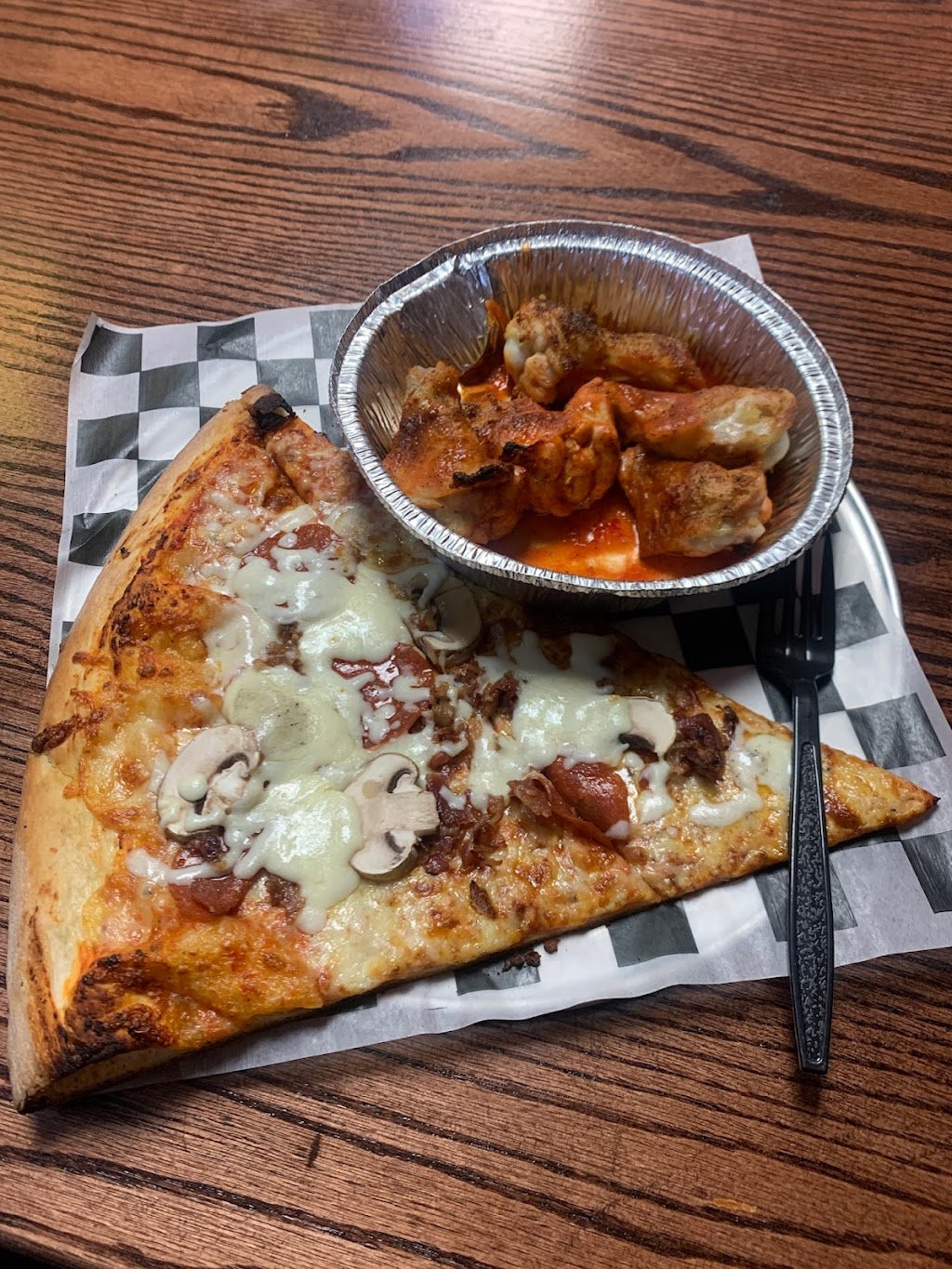 New York Pizza and Pints | restaurant | 2717 Cross Timbers Rd #410, Flower Mound, TX 75028, USA | 2142225741 OR +1 214-222-5741