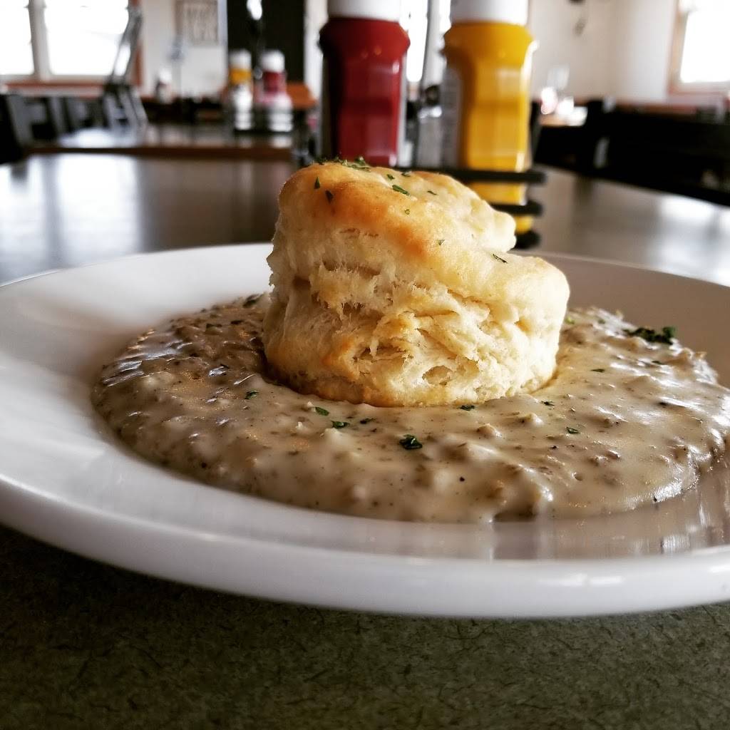 Biscuits and Gravy | restaurant | 8514, 920 N Niles St, Metamora, IL 61548, USA | 3093672424 OR +1 309-367-2424