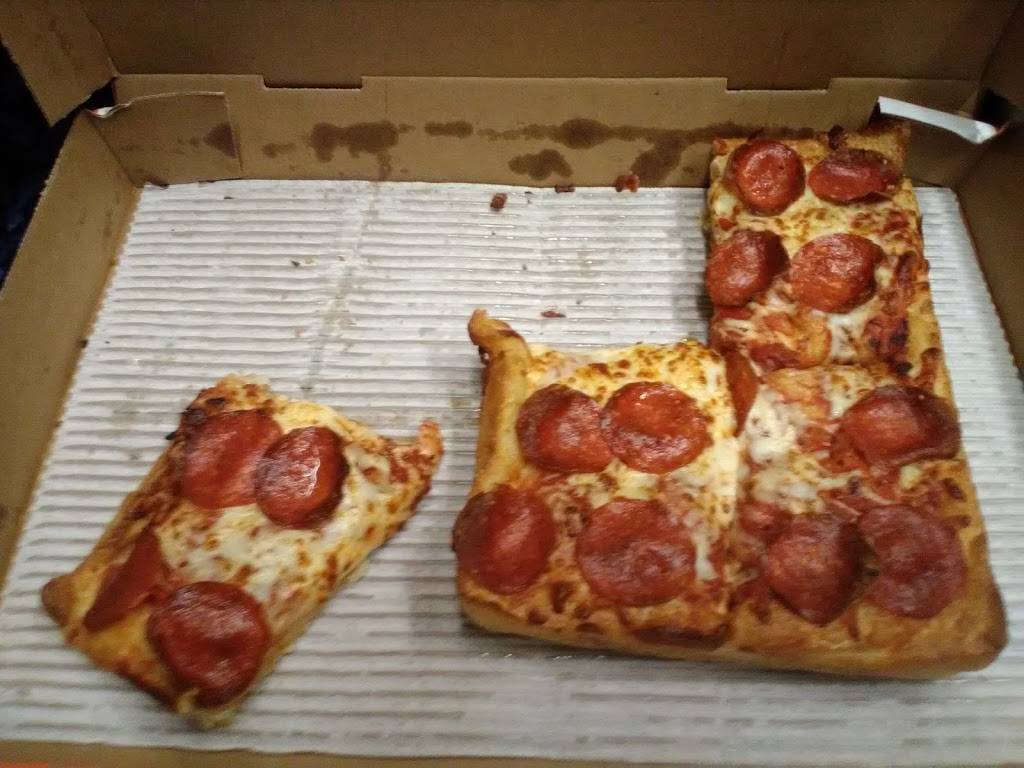 Little Caesars Pizza | meal takeaway | 1455 Lee St, Des Plaines, IL 60018, USA | 8477689459 OR +1 847-768-9459