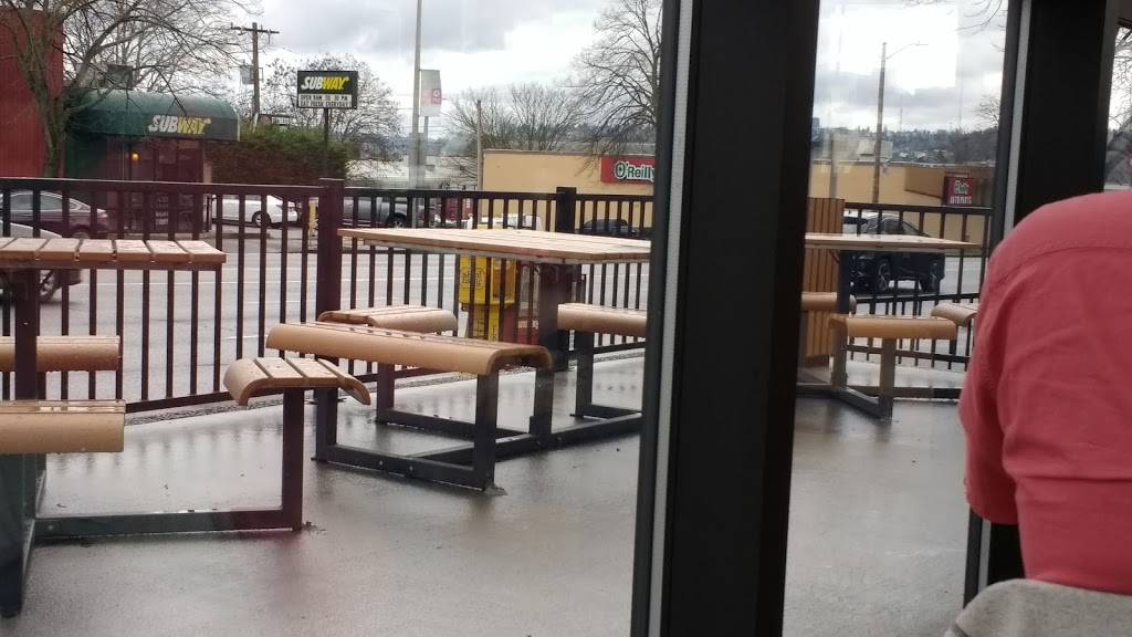 Wendys | restaurant | 5315 15th Ave NW, Seattle, WA 98107, USA | 2067833575 OR +1 206-783-3575