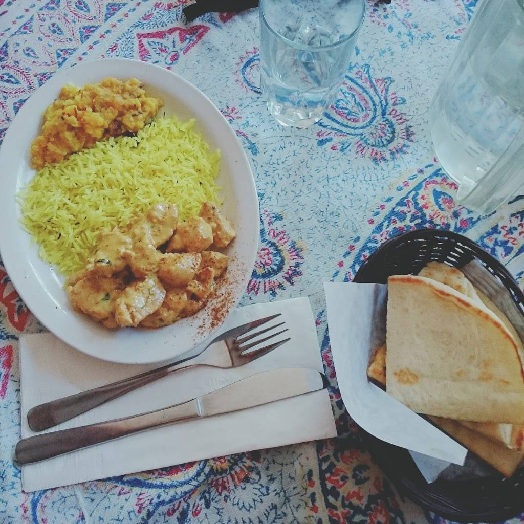 Masala Indian Restaurant & Cooking School | restaurant | 1906 Rue Centre, Montréal, QC H3K 1H9, Canada | 5142877455 OR +1 514-287-7455