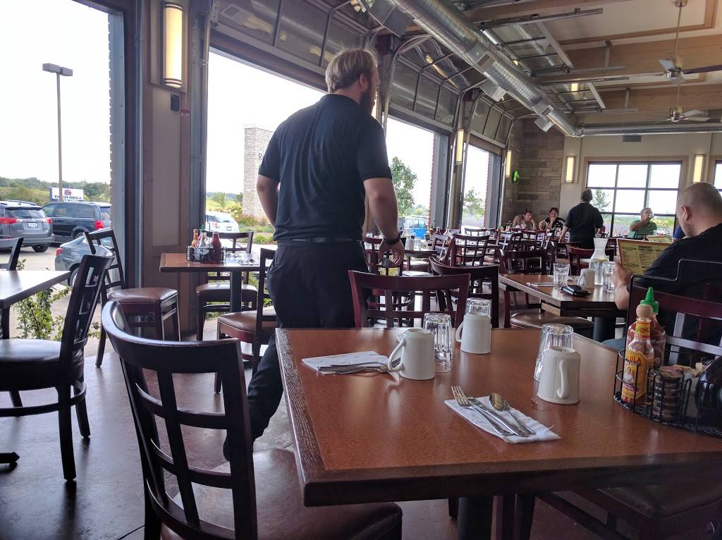 Butterfields Pancake House | restaurant | 351 Rice Lake Square, Wheaton, IL 60189, USA | 6302601353 OR +1 630-260-1353