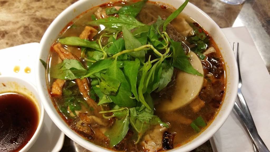Mai Pho Restaurant | restaurant | 2315 Edgewood Rd SW, Cedar Rapids, IA 52404, USA | 3193964337 OR +1 319-396-4337