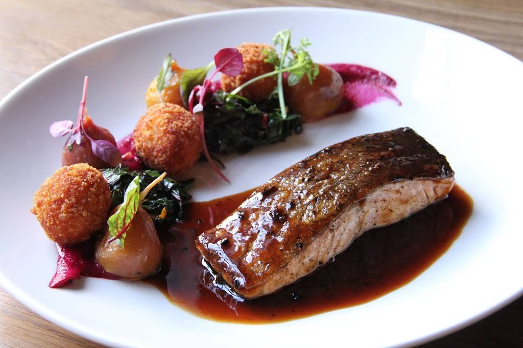 Vermilion | restaurant | 1120 King St, Alexandria, VA 22314, USA | 7036849669 OR +1 703-684-9669