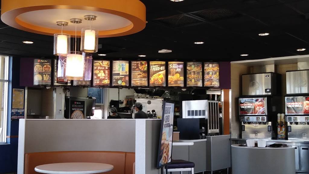 Taco Bell | meal takeaway | 6835 Taft St, Hollywood, FL 33024, USA | 9549817119 OR +1 954-981-7119