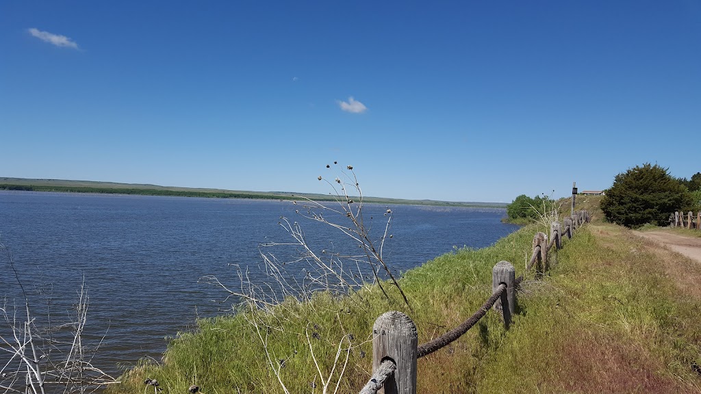 Marina Landing | restaurant | 5051 Albees, Lewellen, NE 69147, USA | 3083553535 OR +1 308-355-3535